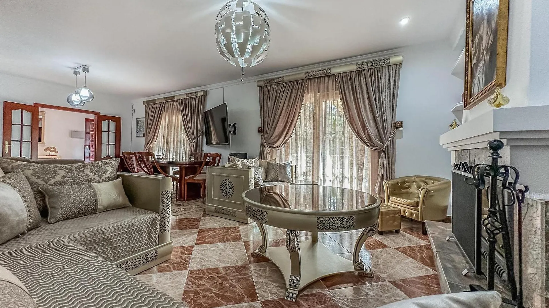 Beautiful Home In アラウリン・デ・ラ・トレ スペイン