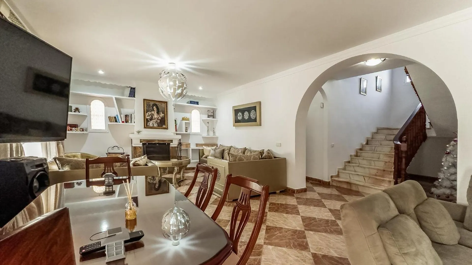 Beautiful Home In アラウリン・デ・ラ・トレ スペイン