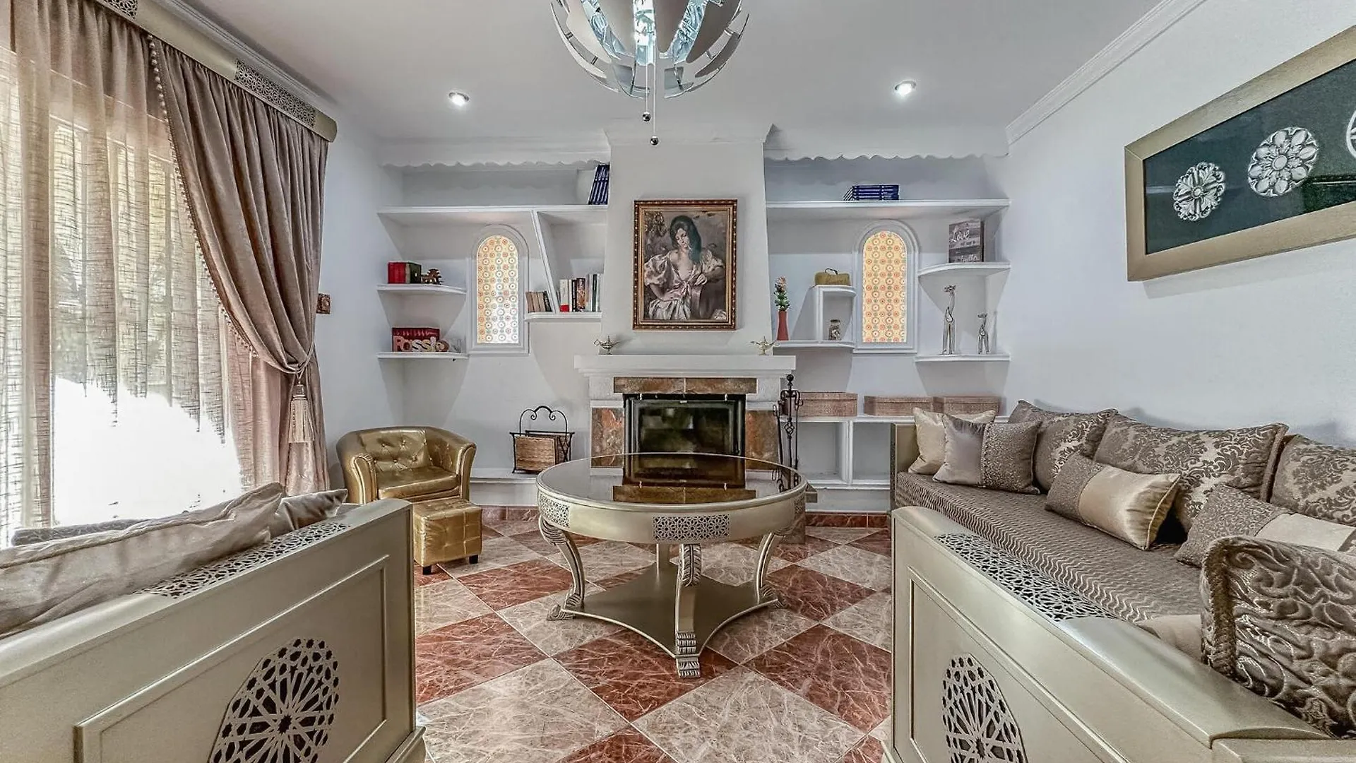Beautiful Home In アラウリン・デ・ラ・トレ 別荘