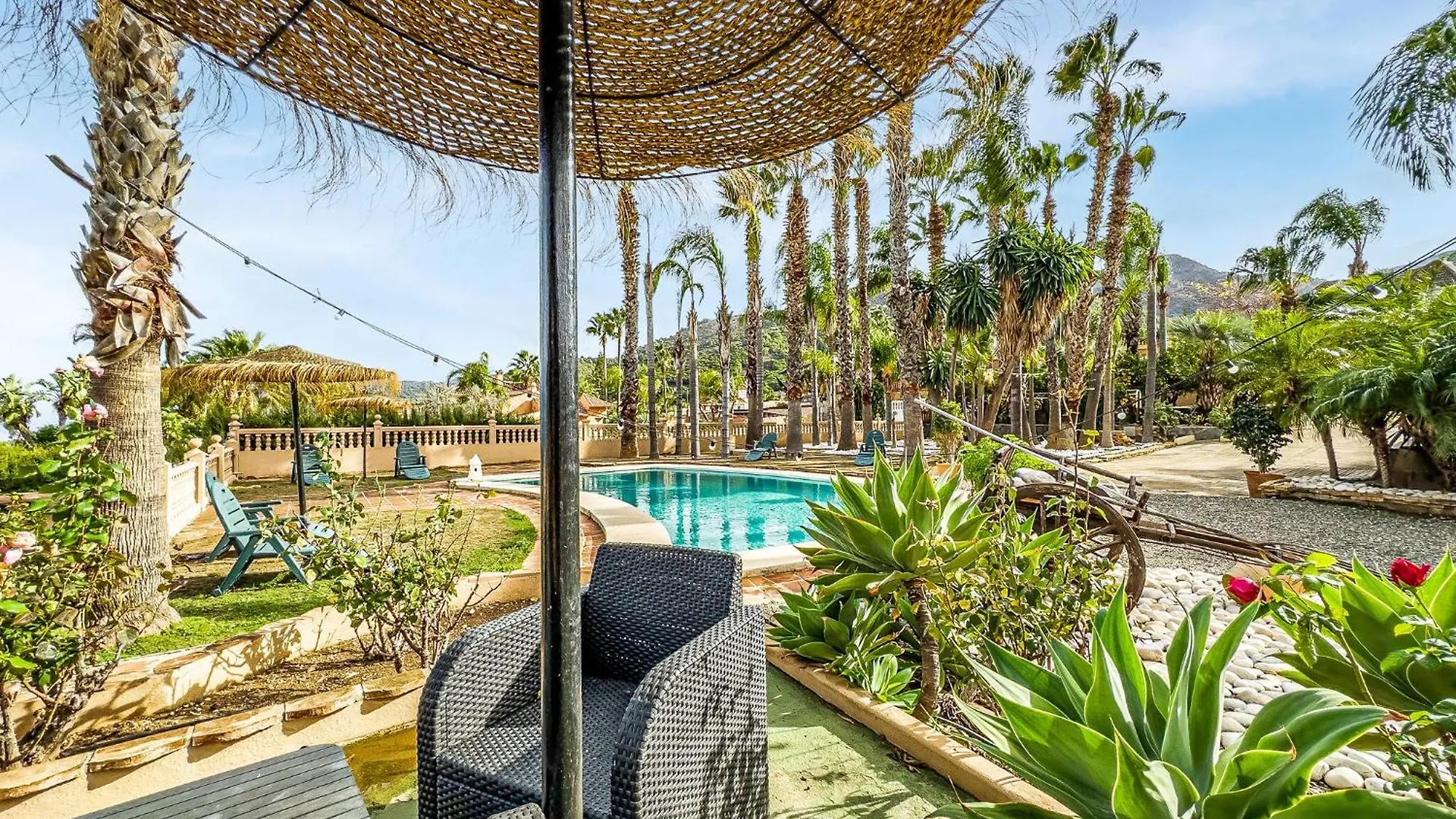 Beautiful Home In アラウリン・デ・ラ・トレ 別荘